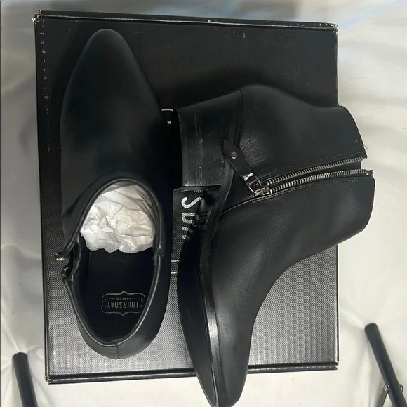 Thursday boot company Ankle women’s black leather Boots  Sleek Design - Picture 4 of 16